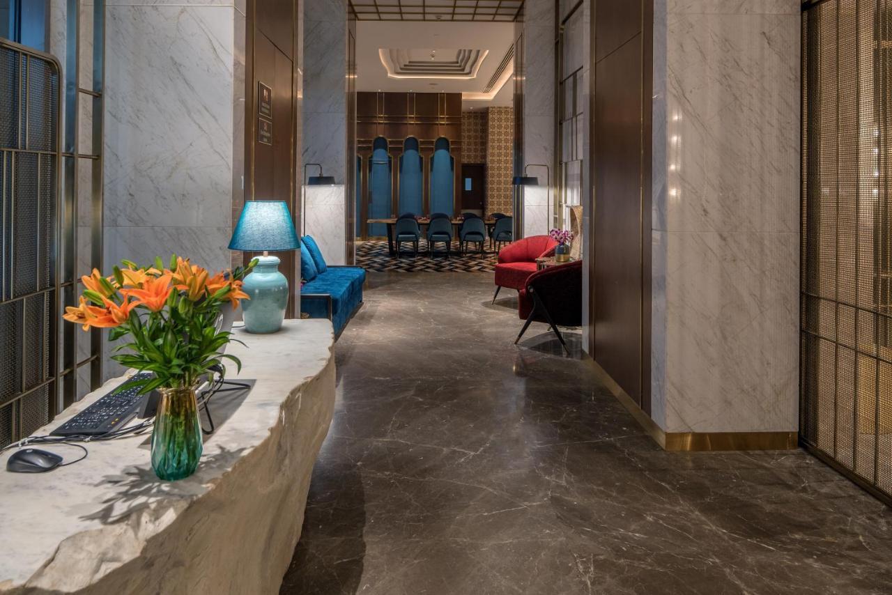 Radisson Blu Hotel & Spa, Nāsik Eksteriør bilde