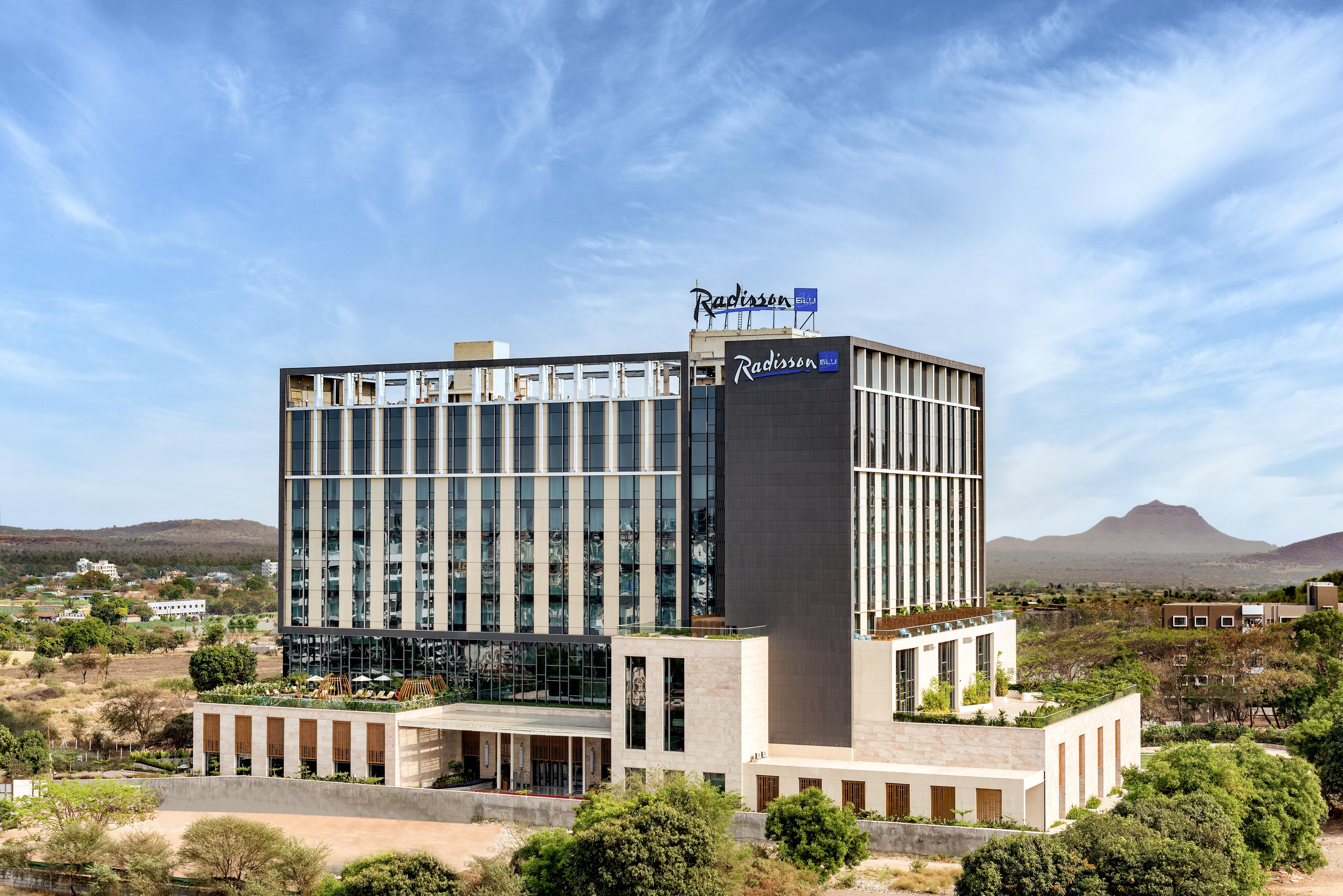 Radisson Blu Hotel & Spa, Nāsik Eksteriør bilde