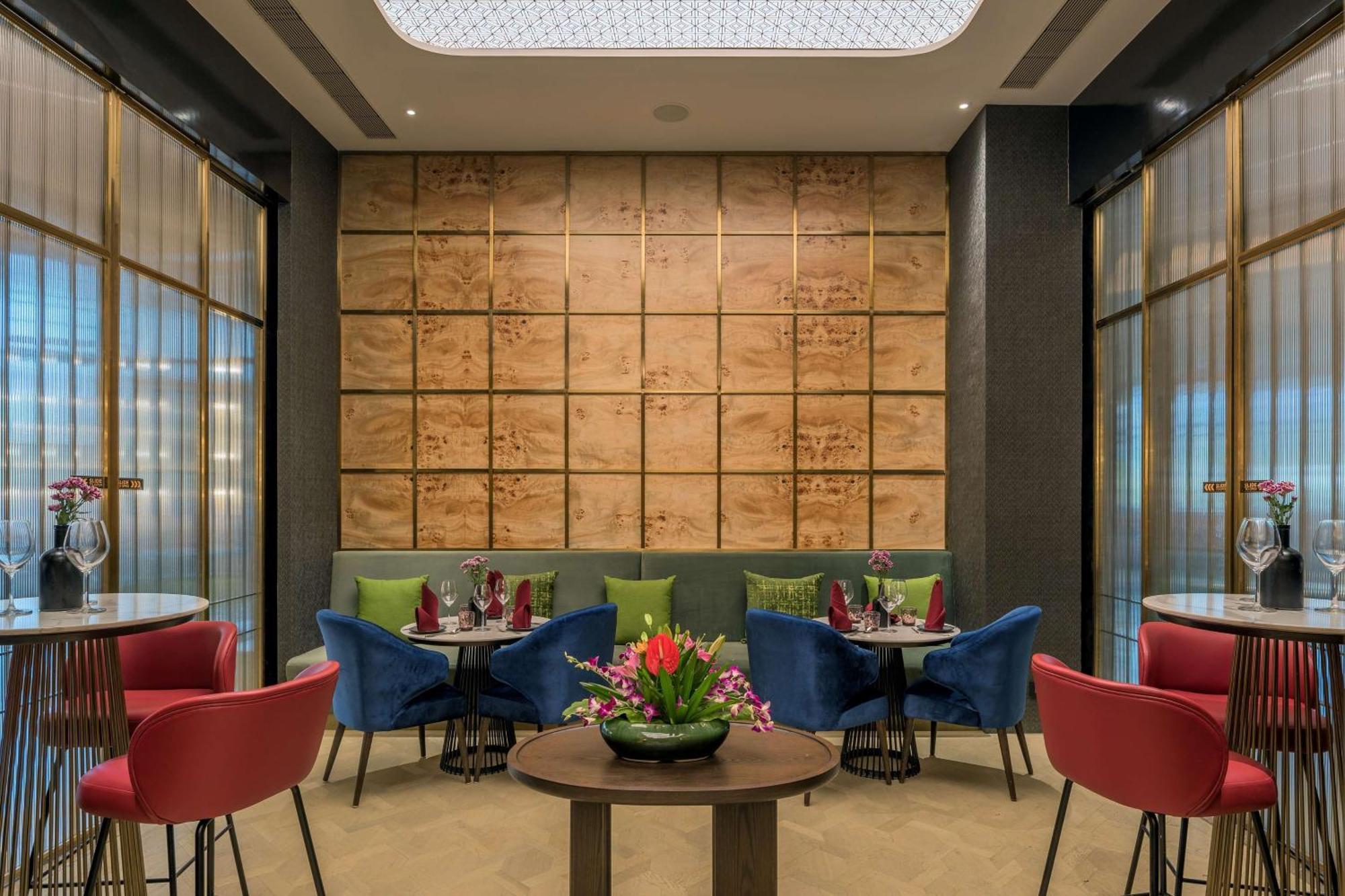 Radisson Blu Hotel & Spa, Nāsik Eksteriør bilde