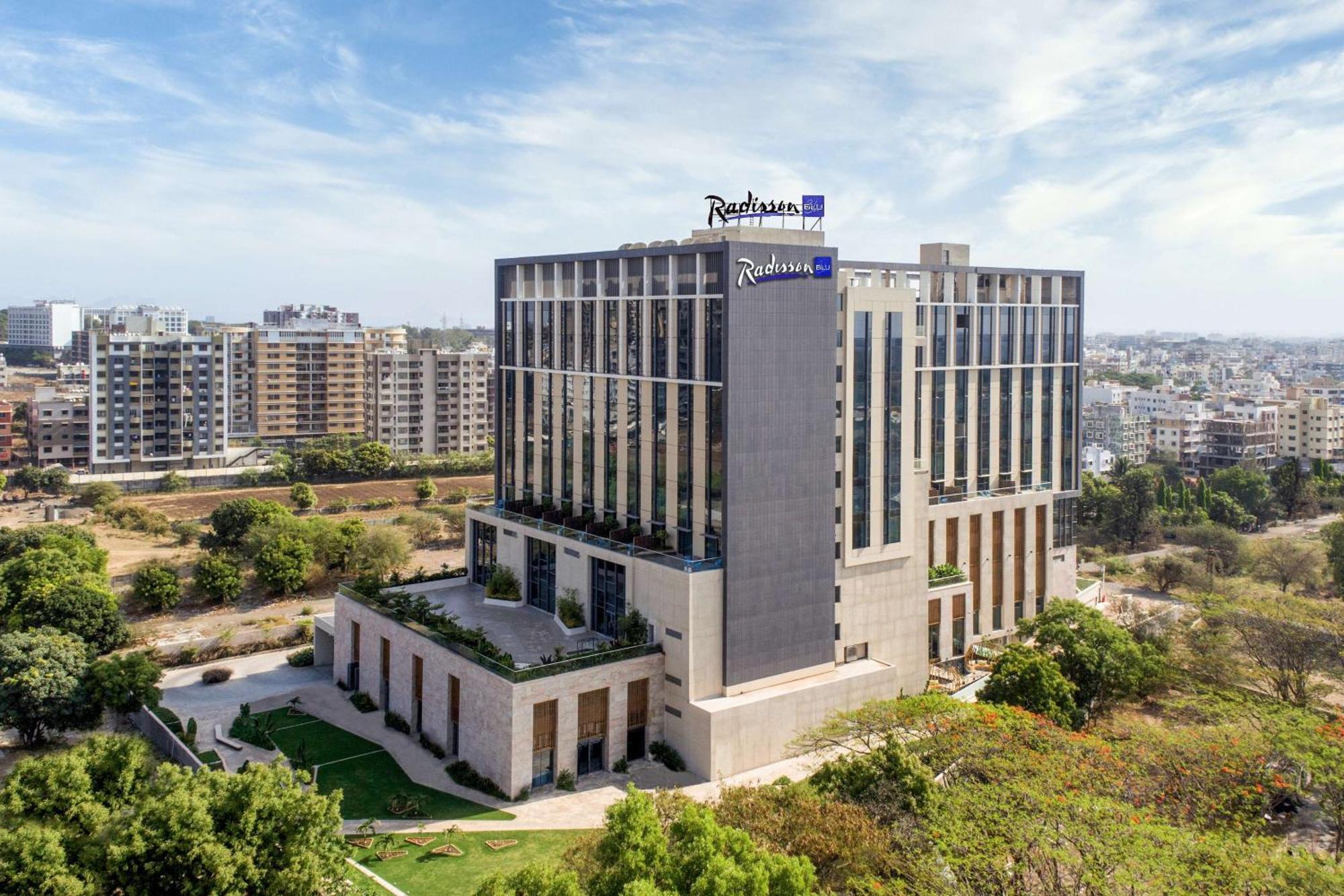 Radisson Blu Hotel & Spa, Nāsik Eksteriør bilde