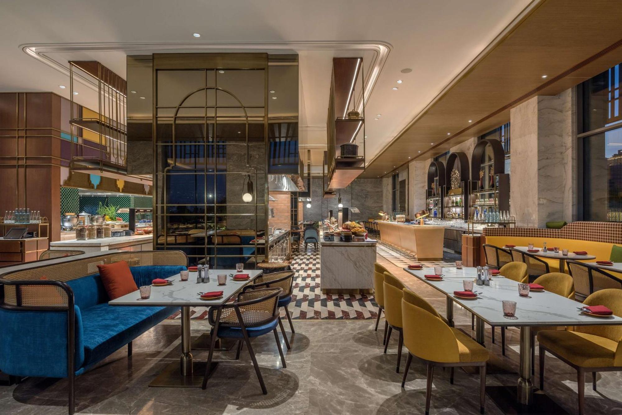 Radisson Blu Hotel & Spa, Nāsik Eksteriør bilde