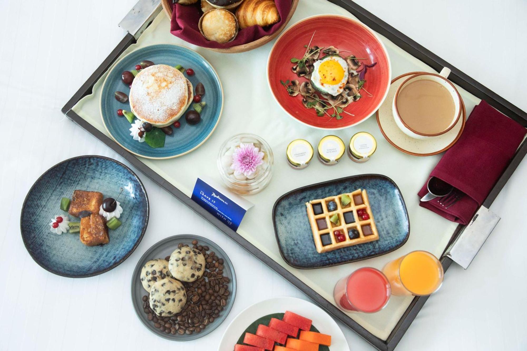 Radisson Blu Hotel & Spa, Nāsik Eksteriør bilde