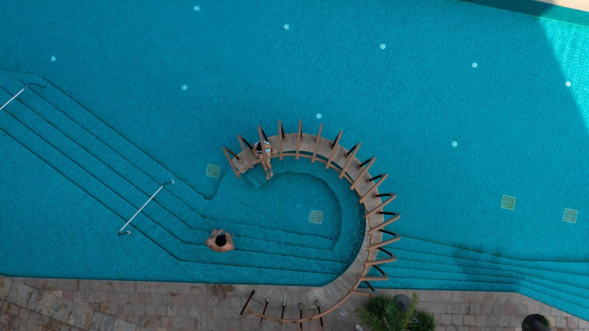 Radisson Blu Hotel & Spa, Nāsik Eksteriør bilde